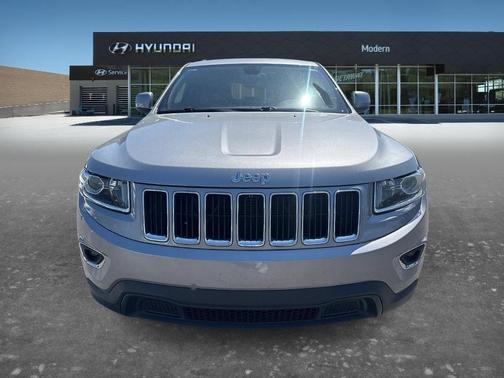 Silver 2015 Jeep Grand Cherokee Laredo