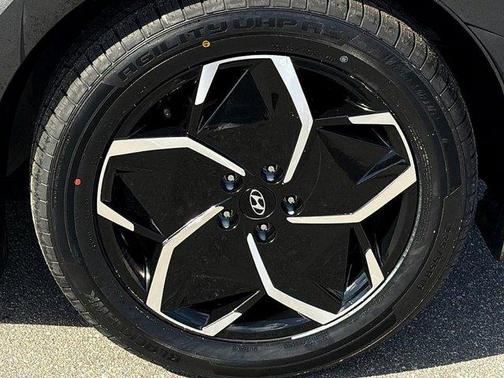 2023 Hyundai IONIQ 5 SE