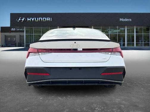 2025 Hyundai ELANTRA HEV SEL Sport