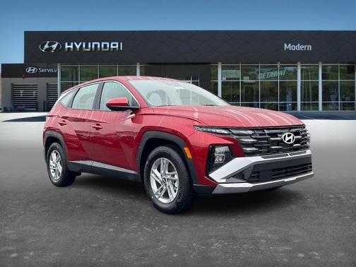 2026 Hyundai TUCSON SE