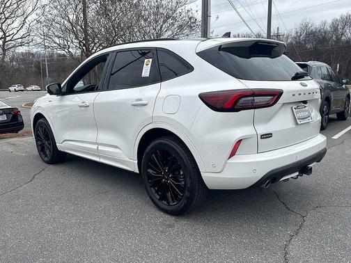 2023 Ford Escape ST-Line Elite