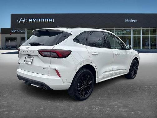 2023 Ford Escape ST-Line Elite