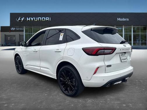 2023 Ford Escape ST-Line Elite