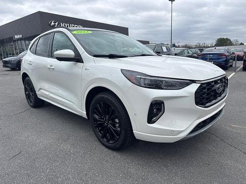 2023 Ford Escape ST-Line Elite