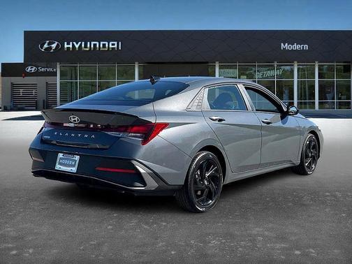 2026 Hyundai ELANTRA SEL