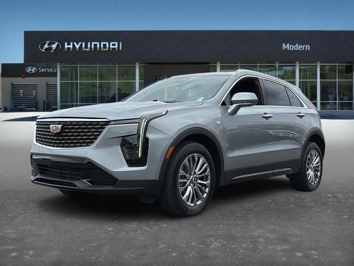 2025 Cadillac XT4 Premium Luxury