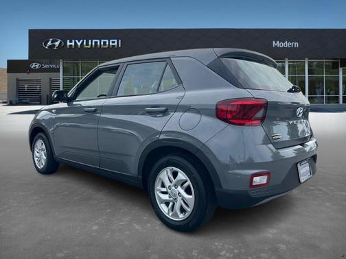 2023 Hyundai VENUE SE