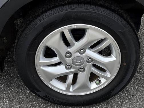 2023 Hyundai VENUE SE