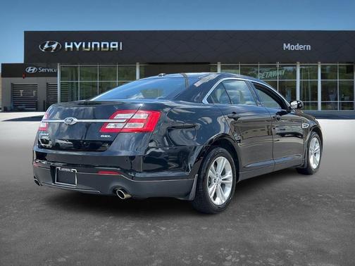 2016 Ford Taurus SEL