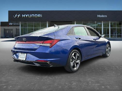 2023 Hyundai ELANTRA Limited