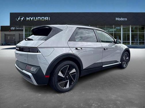 2025 Hyundai IONIQ 5 SEL