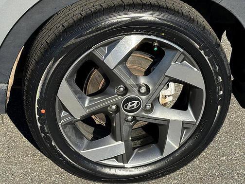 2022 Hyundai VENUE Limited