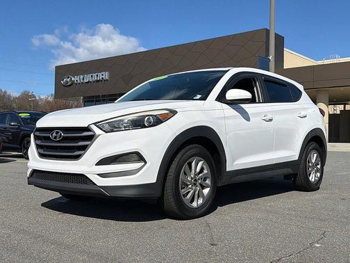 2017 Hyundai TUCSON SE