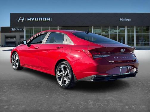 2023 Hyundai ELANTRA Limited