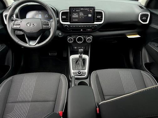 2025 Hyundai VENUE Limited