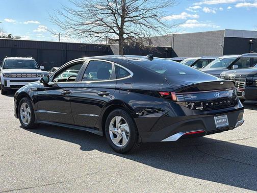 2025 Hyundai SONATA SE
