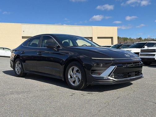 2025 Hyundai SONATA SE