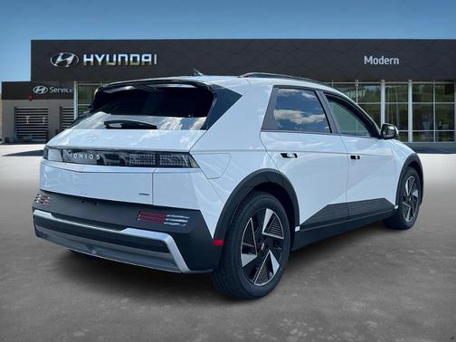 2025 Hyundai IONIQ 5 SEL
