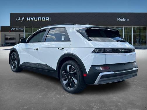 2025 Hyundai IONIQ 5 SEL