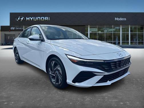 2025 Hyundai ELANTRA Limited