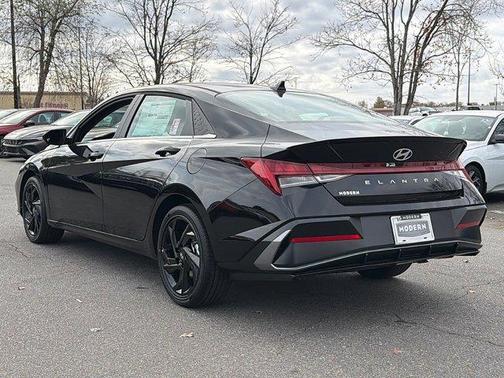 2026 Hyundai ELANTRA SEL