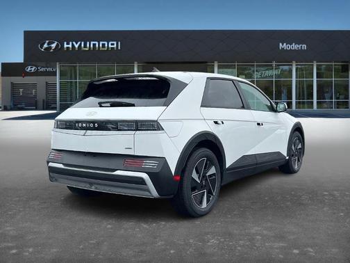 2026 Hyundai IONIQ 5 SEL