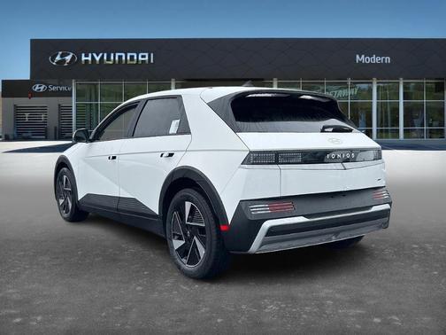 2026 Hyundai IONIQ 5 SEL