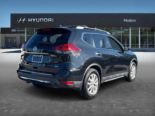 2017 Nissan Rogue SV