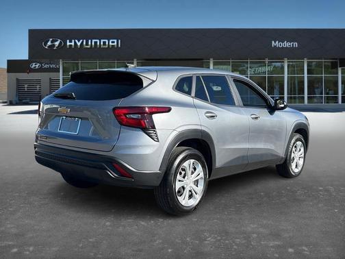 2024 Chevrolet Trax LS