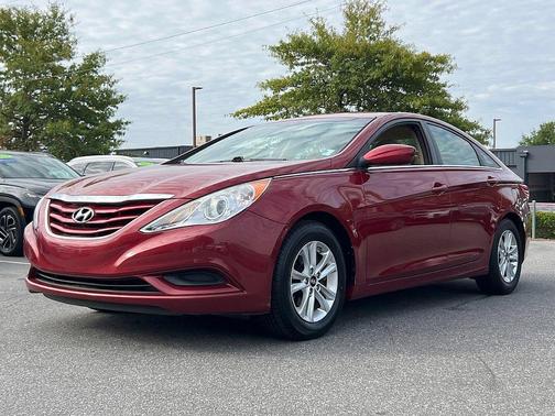 2013 Hyundai SONATA GLS