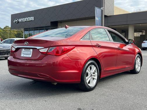 2013 Hyundai SONATA GLS
