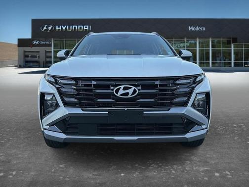 White 2025 Hyundai TUCSON SEL