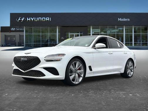 White 2023 Genesis G70 3.3T