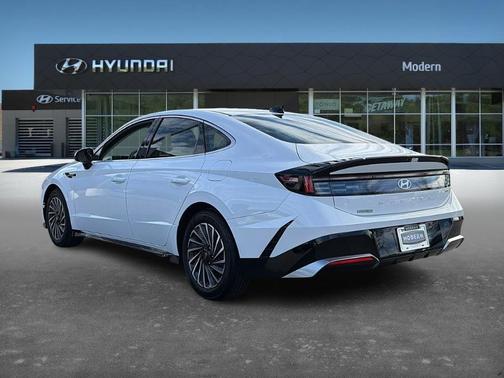 2025 Hyundai SONATA Hybrid SEL