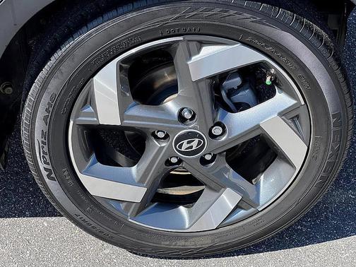 2022 Hyundai VENUE Limited