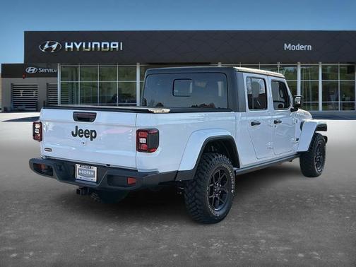 2024 Jeep Gladiator Sport