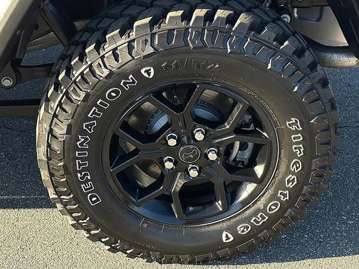 2024 Jeep Gladiator Sport