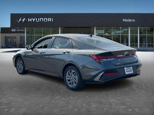 2026 Hyundai ELANTRA HEV Blue