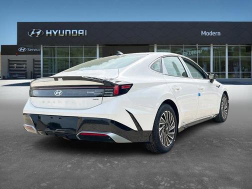 2025 Hyundai SONATA Hybrid SEL