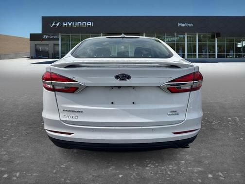 White 2019 Ford Fusion SE