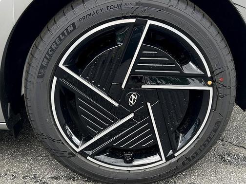 2025 Hyundai IONIQ 5 Limited