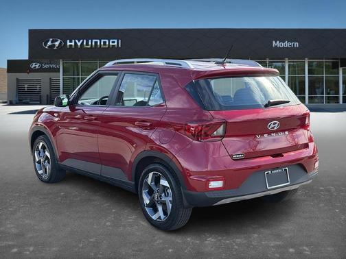 2025 Hyundai VENUE Limited