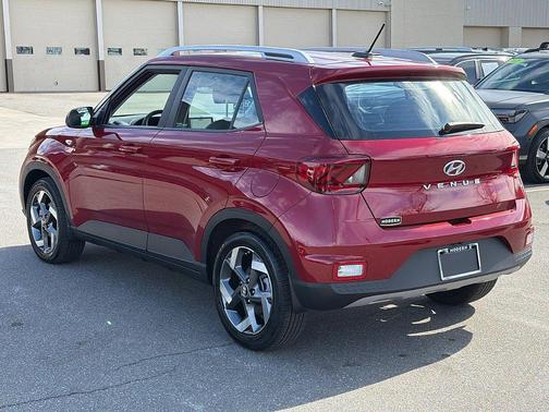 2025 Hyundai VENUE Limited