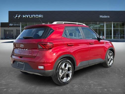 2025 Hyundai VENUE Limited