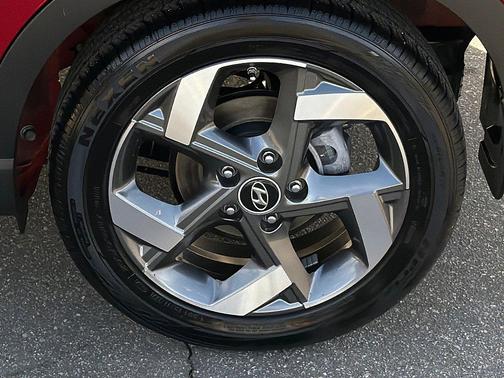 2025 Hyundai VENUE Limited