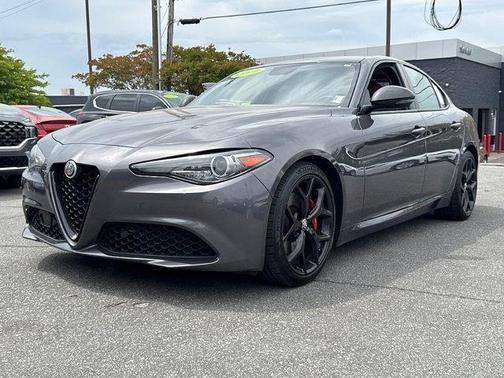 Gray 2019 Alfa Romeo Giulia Ti