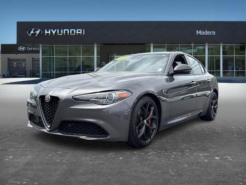 Gray 2019 Alfa Romeo Giulia Ti