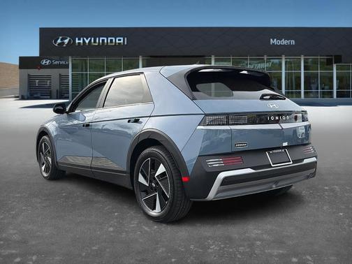 2026 Hyundai IONIQ 5 SE