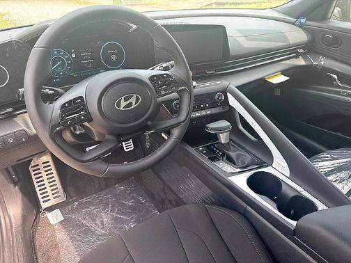 2025 Hyundai ELANTRA HEV SEL Sport