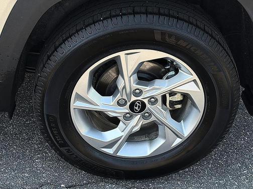 Silver 2023 Hyundai TUCSON SEL